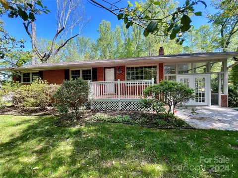 1506 University Dr, Lancaster, SC 29720