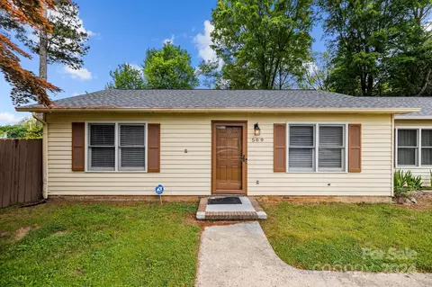 569 Cedarvilla Dr, Rock Hill, SC 29730