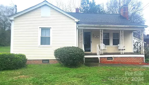305 Academy St, Cherryville, NC 28021