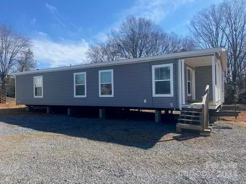 1290 Jacobs Ln, Morganton, NC 28655
