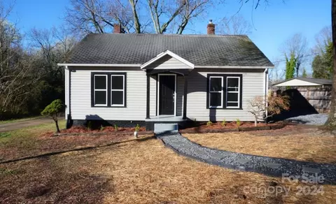 320 37th St, Hickory, NC 28602