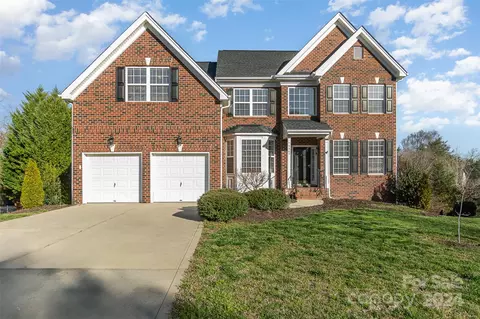 7949 Woodmere Dr, Harrisburg, NC 28075
