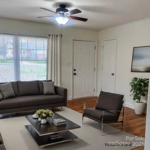 3918 Barlowe Rd, Charlotte, NC 28208