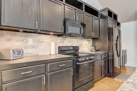 Kitchen - 1389 Newfound Rd, Canton, NC 28716 photo 2 of 3