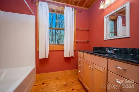Bath - 1150 Mountain Lakes Dr, Tryon, NC 28782 photo 2 of 2
