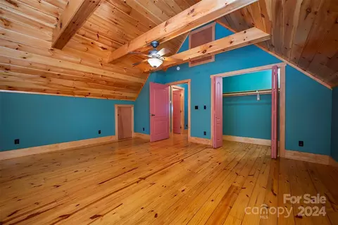 Bedroom - 1150 Mountain Lakes Dr, Tryon, NC 28782 photo 3 of 4