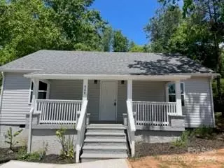 528 E 11th St, Newton, NC 28658