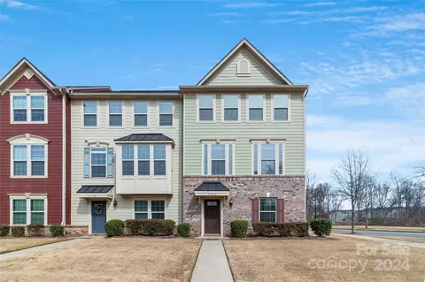 4004 Zilker Park Dr, Charlotte, NC 28217