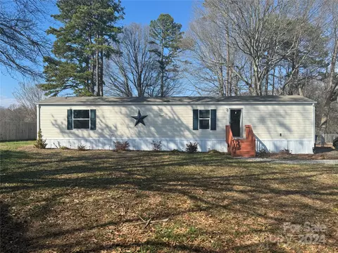 2134 W Stage Coach Trl, Shelby, NC 28150