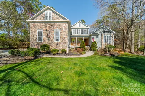 124 Ironwood Ct, Mooresville, NC 28117