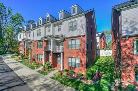 527 Griffith Village Ln, Davidson, NC 28036
