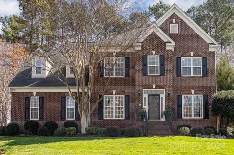 140 Fernbrook Dr, Mooresville, NC 28117