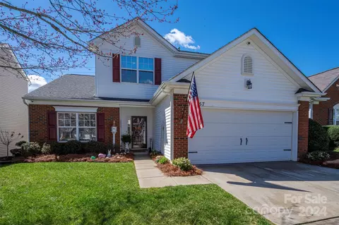 3557 Catawba Creek Dr, Gastonia, NC 28056