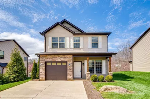 31 Mallard Run Dr, Arden, NC 28704