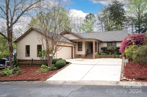 16 Shipmaster Ct, Clover, SC 29710 photo 2