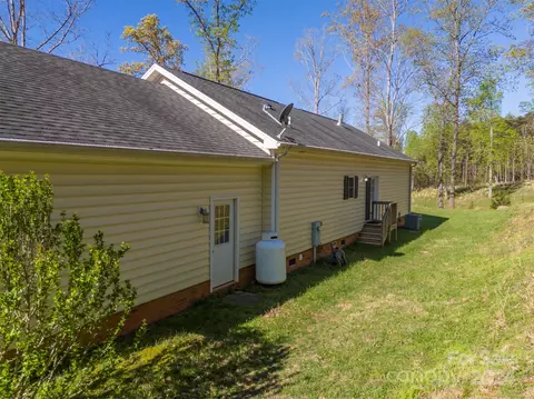 Exterior - 1975 Whiteside Rd, Mill Spring, NC 28756 photo 7 of 9