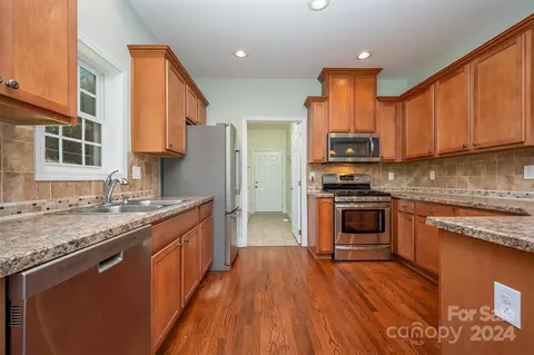 Kitchen - 1975 Whiteside Rd, Mill Spring, NC 28756 photo 2 of 4