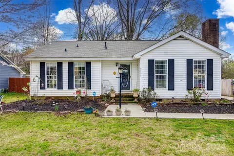 6400 Old Meadow Rd, Charlotte, NC 28227