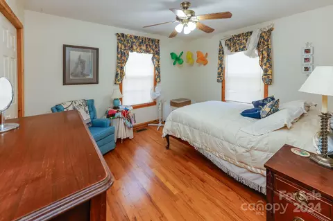Bedroom - 43 Goldfinch Ln, Mill Spring, NC 28756 photo 2 of 10