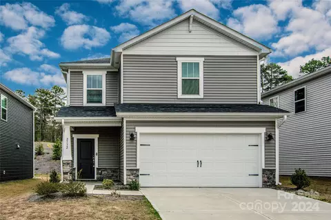 2132 Belterra Dr, Charlotte, NC 28216