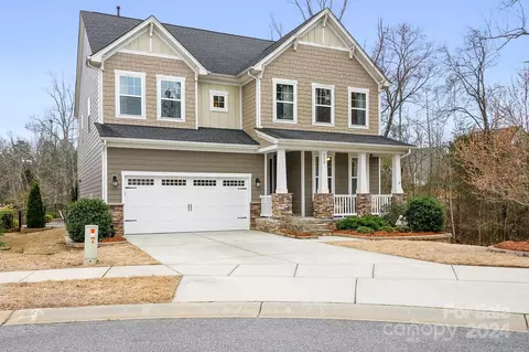 212 Rustling Waters Dr, Mooresville, NC 28117