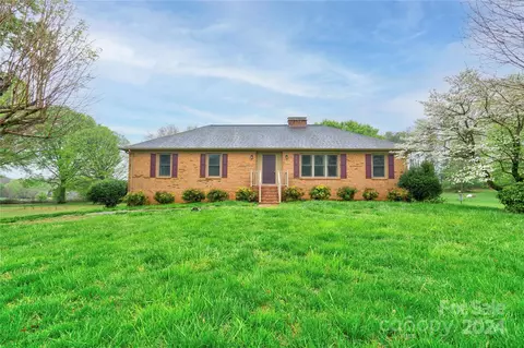 908 Woodland Dr, Shelby, NC 28150