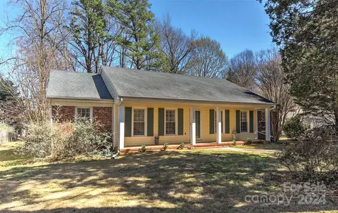 9509 Covedale Dr, Charlotte, NC 28270