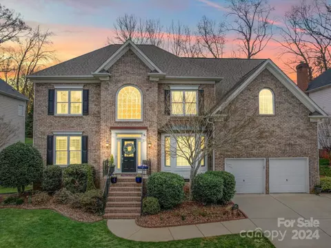 11503 Sir Francis Drake Dr, Charlotte, NC 28277