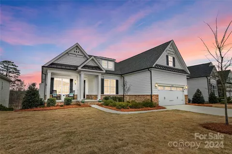 14016 Little Spring Ct, Charlotte, NC 28278