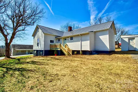42 Paul Bowman Ln, Taylorsville, NC 28681