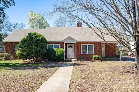 318 Walnut St, Davidson, NC 28036