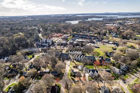 View/Area - 318 Walnut St, Davidson, NC 28036 photo 4 of 13