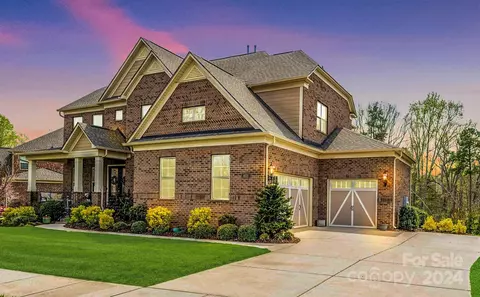 8511 Tosomock Ln, Huntersville, NC 28078
