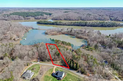 7816 Long Bay Pkwy, Catawba, NC 28609