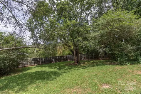98 West St, Asheville, NC 28801