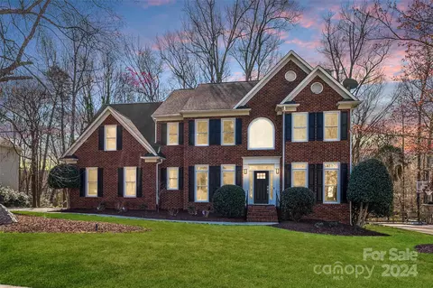 10002 Bayart Way, Huntersville, NC 28078