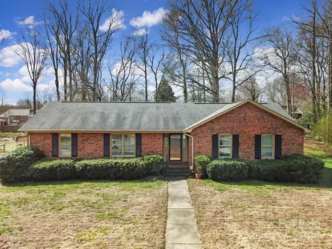 5504 Trossacks Ct, Charlotte, NC 28212
