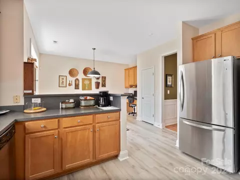 Kitchen - 10014 Switchyard Dr, Cornelius, NC 28031 photo 3 of 3