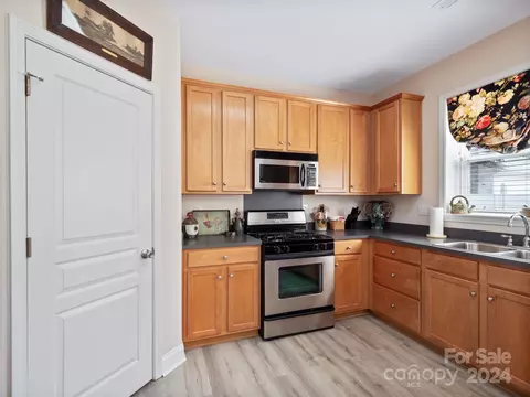 Kitchen - 10014 Switchyard Dr, Cornelius, NC 28031 photo 1 of 3
