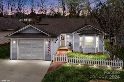 2922 Cherry Blossom Ct, Fort Mill, SC 29715