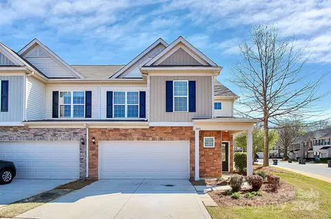 3004 Sentinel Cir, Charlotte, NC 28210