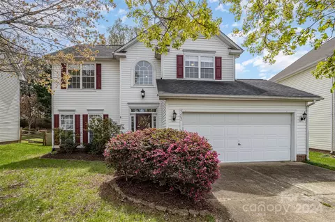5202 Bentgrass Run Dr, Charlotte, NC 28269
