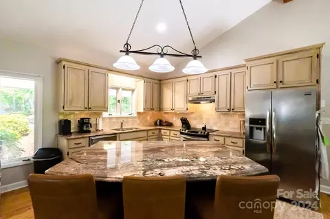 3906 Fox Run, Denver, NC 28037 photo 2