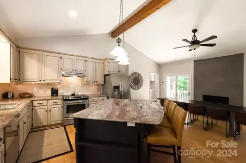 3906 Fox Run, Denver, NC 28037 photo 8