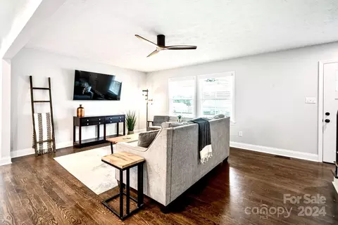 Living - 21431 Verano Pl, Cornelius, NC 28031 photo 2 of 3