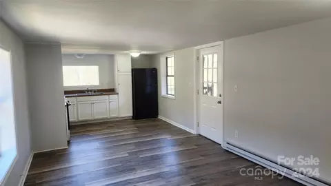 Living - 104 Timbuktu Rd, Sylva, NC 28779 photo 2 of 2