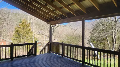 Exterior - 104 Timbuktu Rd, Sylva, NC 28779 photo 2 of 4