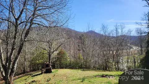 Exterior - 104 Timbuktu Rd, Sylva, NC 28779 photo 4 of 4