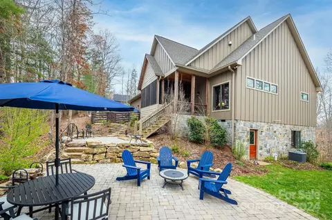 304 Old Mill Dr, Morganton, NC 28655