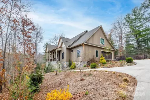 Exterior - 304 Old Mill Dr, Morganton, NC 28655 photo 4 of 12